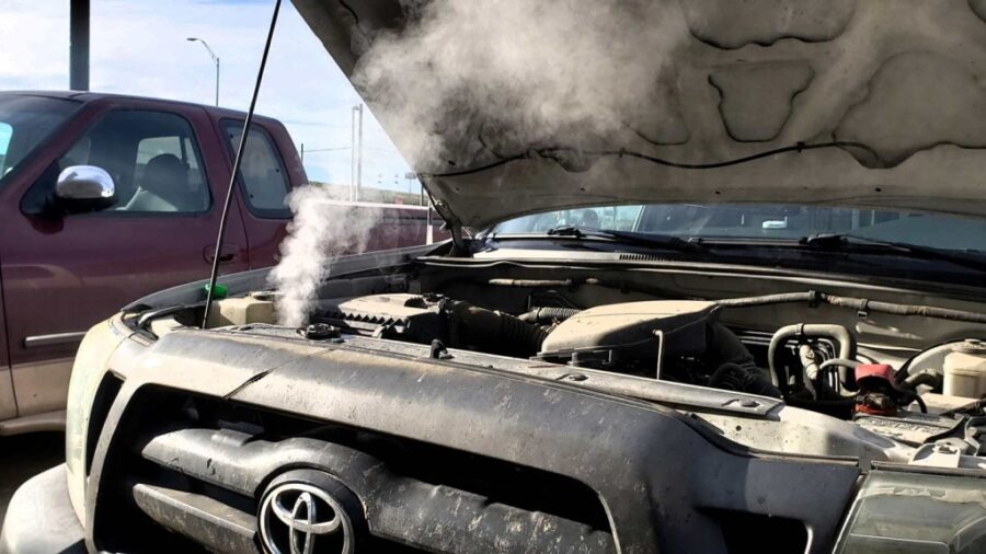 Přehřátí motoru: příčiny a řešení