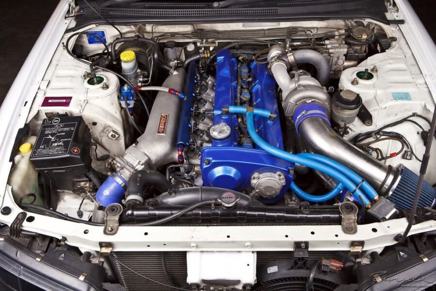 Motor Nissan 2.5 RB25DET a RB25DE