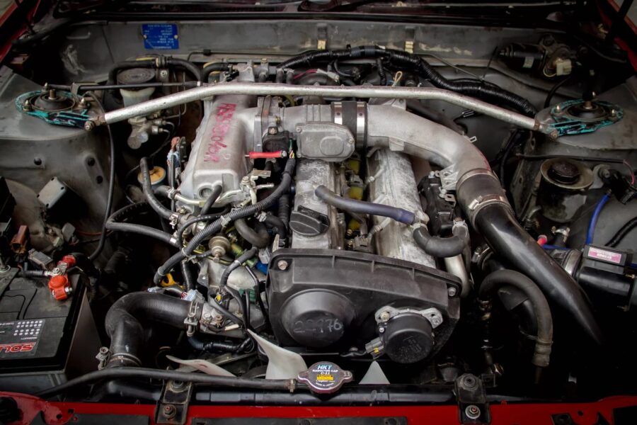 Motor Nissan 2.5 RB25DET a RB25DE