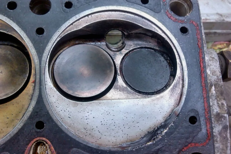 Proč benzínový spalovací motor pracuje jako dieselový motor